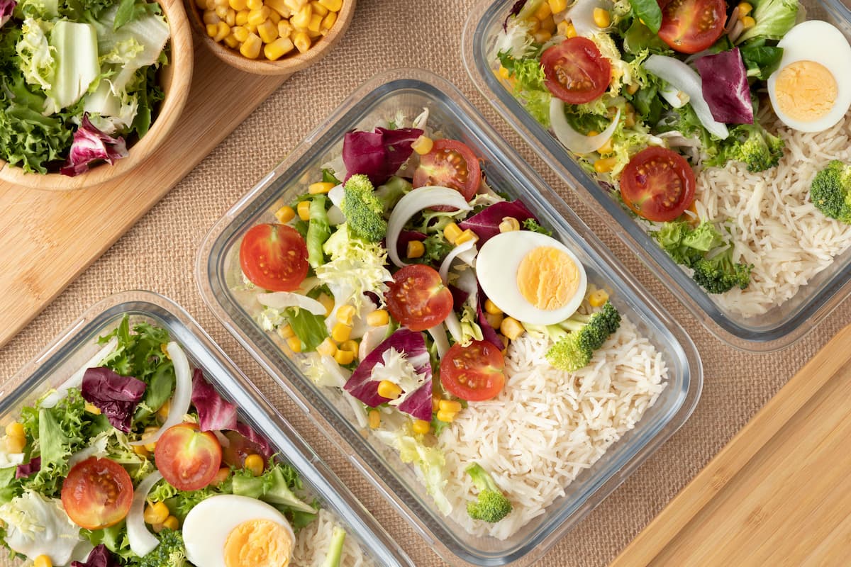 Comment enlever l’odeur tenace dans les tupperware en plastique facilement